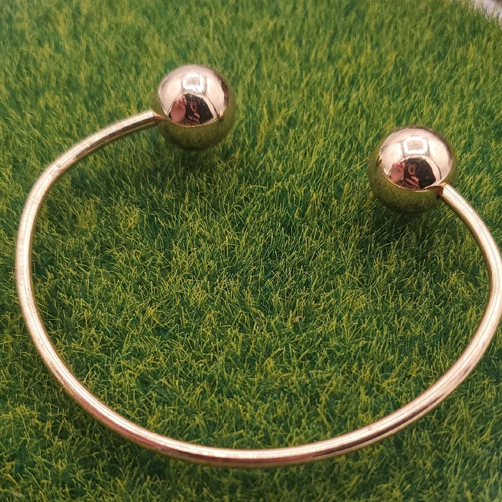 Elegant Gold Tone Open Cuff Bracelet B3321 Trendy